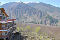 Sarthak Resorts-Reside in Nature with Best View, 9 Kms from Mall Road Manali