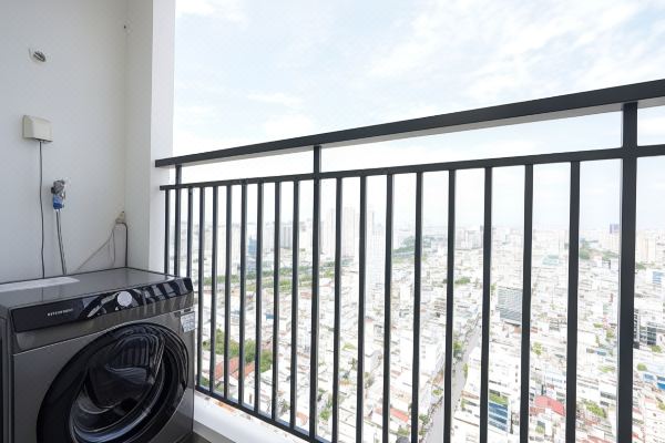 Otis Soho Saigon Balcony Apartment_4