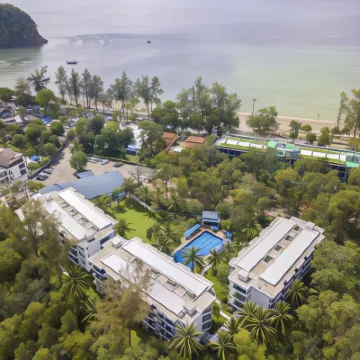Holiday Style Ao Nang Beach Resort, Krabi Hotels near Nopharat Thara Beach