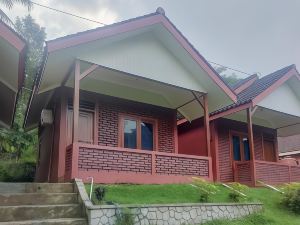 Villa Kampung City-Lembah Giri