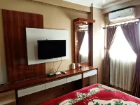The Suites Metro by Faris Property فنادق في Buahbatu