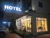 Day II Hotel