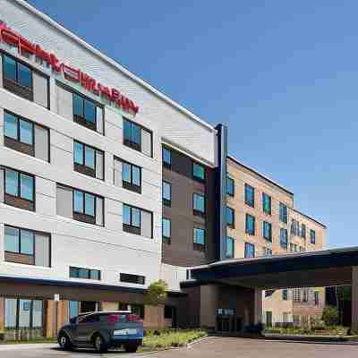 Hampton Inn and Suites by Hilton Indianapolis West Speedway Hotel Exterior