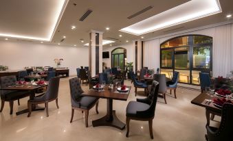 Halios Luxury Halong Hotel