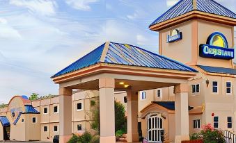 Days Inn by Wyndham Ridgefield NJ