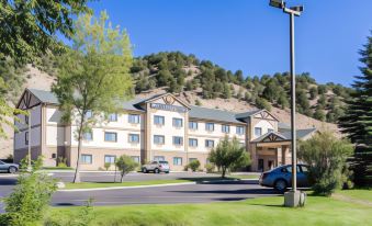 Quality Inn & Suites Vail Valley