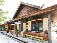 OYO 3789 Bukit Somber Residence Syariah Hotel dekat Ramayana RAPAK