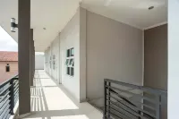 RedDoorz at Jalan Hos Cokroaminoto Jambi Hotel a Simpang III Sipin