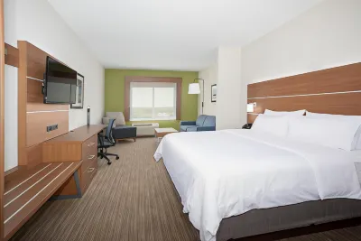 Holiday Inn Express & Suites Goodland I-70 Hotels near جودلاند