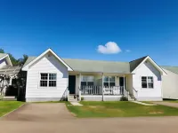 Anne Shirley Motel & Cottages