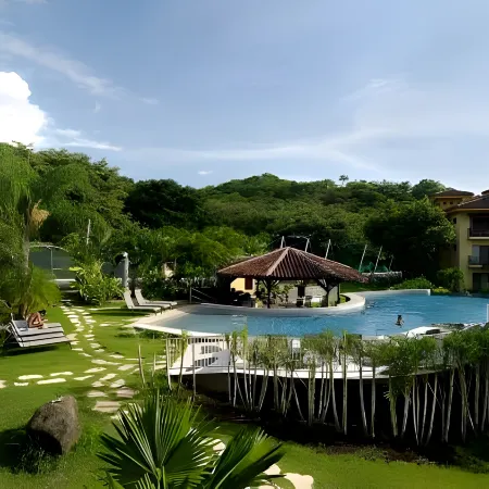 The Oaks Tamarindo Pool Front Condominiums Fast Wifi