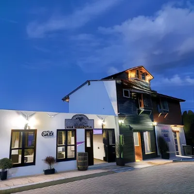 Cabañas Big Mountain Hotels in Bernal