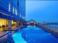 Swiss-Belhotel Waterfront Makassar - piscine
