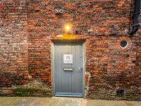 Grant House Hotels near Boston Guildhall