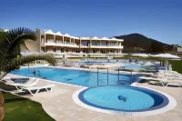 Emerald Hotel - Pools