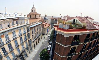 1. Hostal A..