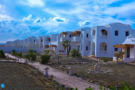 Beach Safari Nubian Resort Отели в г. Марса-эль-Алам