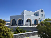 Santo Margarita Hotels near Ammoudi Bay