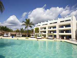 Akumal Bay Beach & Wellness Resort