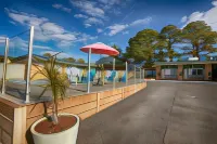 Hi Way Eight Motor Inn - 4-Star