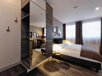 แอร์พอร์ตโฮเทล เบอร์ลิน อาดแลร์สโฮฟ โรงแรมในเบอร์ลิน