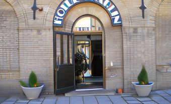 Hotel Chaplin