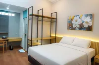 Ardiana Suite Hotel By Sajiwa Hotel dekat Gummy Store Alun Alun