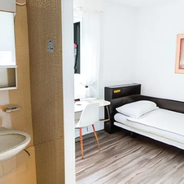 city hostel Geneva sarl Hoteles cerca de Conservatorio y Jardín Botánico de Ginebra