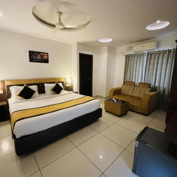 The Porch Inn Hotel/Service Apartments โรงแรมใกล้Bull Temple