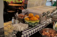 The Flying Pig Uptown - sarapan