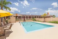 Super 8 by Wyndham Kingsville Hotels in Kingsville