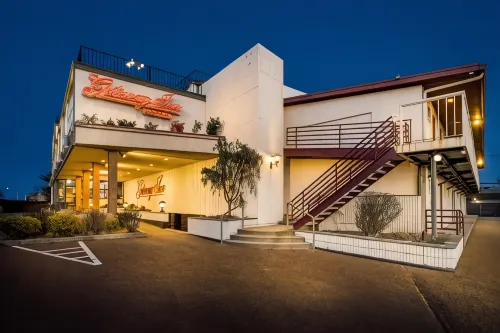 Gateway Inn Hotels in Merrick