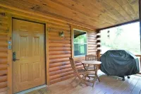Secluded Country Cabin, Black Creek Retreat, Holmes County Ohio, HotTub, WiFi
