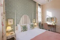 Gatto Perso Luxury Studio Apartments Hotels in Sikies