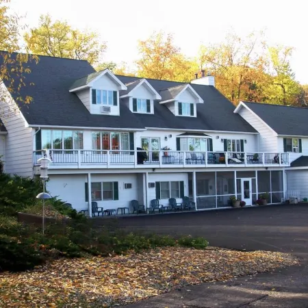 Longhouse Manor B&B Hotels in Reading