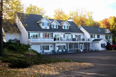 Longhouse Manor B&B Hotels in Dundee