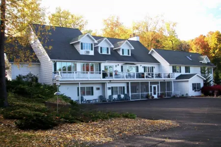 Longhouse Manor B&B Отели в г. Reading