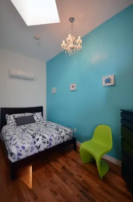 Q4 Hotel and Hostel Hotel di 