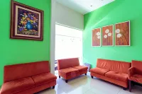 Ardhya Guesthouse Syariah by Ecommerceloka - Pensions