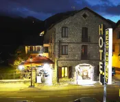 Hostal Vall d'Aneu by Arcas & Sambola