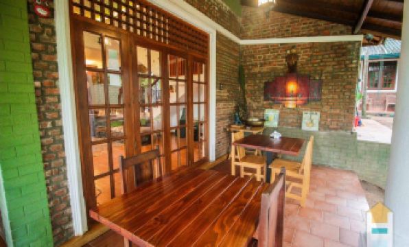 Airport Green Olive Villa - Housity