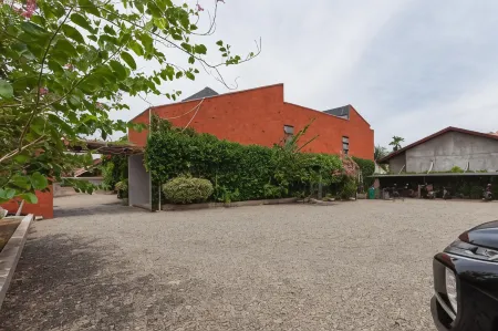 RedDoorz Syariah Near Banda Aceh Convention Hall Отели в г. Syiah Kuala