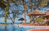 Mnarani Beach Cottages - Pools