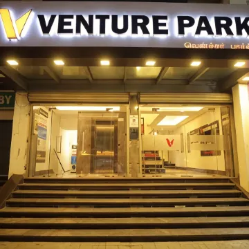 Venture Park, OMR, Thoraipakkam, Chennai Отели рядом с достопримечательностью «Парк развлечений VGP Universal Kingdom»