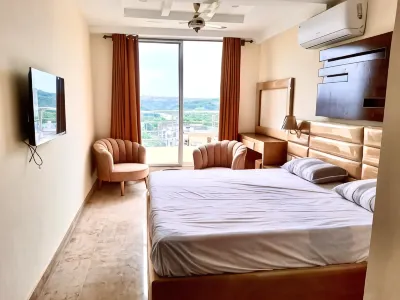 Hotel H6