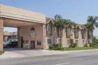 Super 8 by Wyndham Bakersfield South CA Hotels in Bakersfield