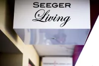 Seeger Living Classic East