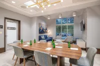 Crowne Plaza Shenandoah - Woodlands Area Hotels in Shenandoah