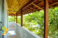 Dinuda Resort Hotels in Kudawa