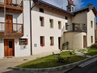 Casa Zefira Các khách sạn gần Fontane Lombardesche di Feltre